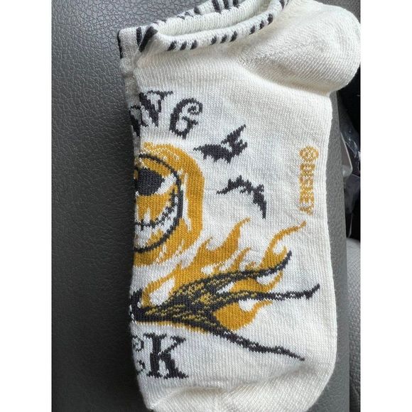 Disney Tim Burton's Nightmare Before Christmas Women 4-10 No-show Socks, 2-Pack - Picture 2 of 3